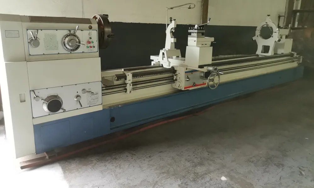 GUANDONG CW 62125 x 6000 Gap bed lathe